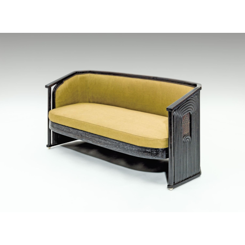 THREE-SEATER SETTEE
